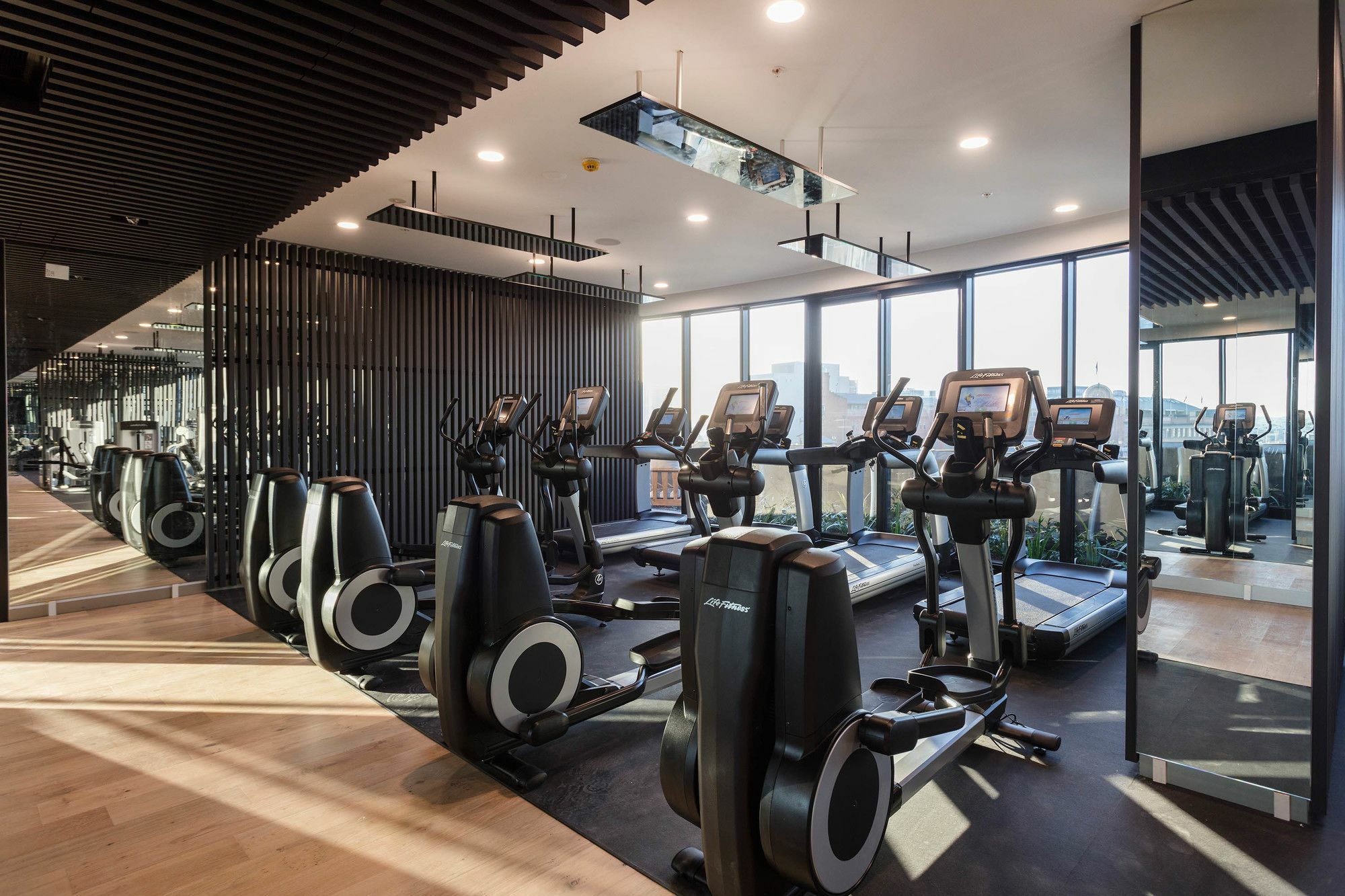 Апарт отель Fv By Peppers Брисбен Экстерьер фото The gym at The Standard East Village